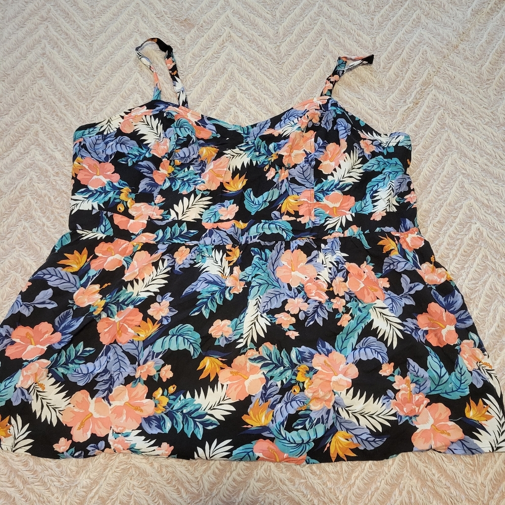 NWOT Torrid Size 4 Tropical Sweetheart Cami